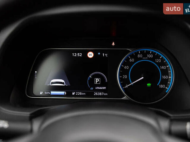 Серый Ниссан Лиф, объемом двигателя 0 л и пробегом 26 тыс. км за 15850 $, фото 22 на Automoto.ua