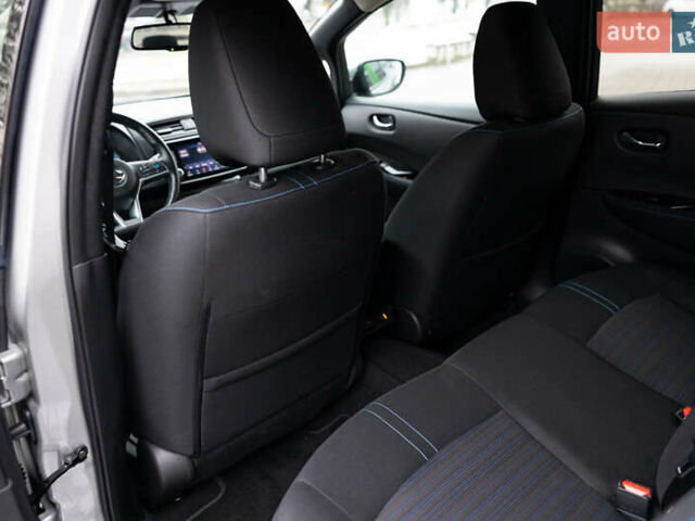 Серый Ниссан Лиф, объемом двигателя 0 л и пробегом 26 тыс. км за 15850 $, фото 35 на Automoto.ua