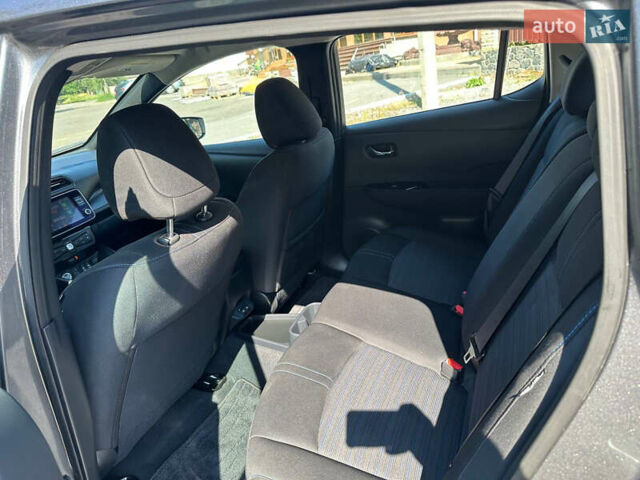 Серый Ниссан Лиф, объемом двигателя 0 л и пробегом 18 тыс. км за 17900 $, фото 13 на Automoto.ua