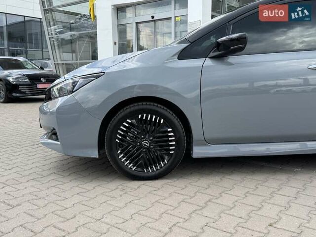 Серый Ниссан Лиф, объемом двигателя 0 л и пробегом 21 тыс. км за 18990 $, фото 3 на Automoto.ua