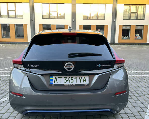 Сірий Ніссан Ліф, об'ємом двигуна 0 л та пробігом 63 тис. км за 13499 $, фото 7 на Automoto.ua