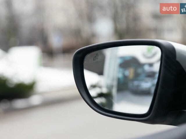 Серый Ниссан Лиф, объемом двигателя 0 л и пробегом 26 тыс. км за 15850 $, фото 54 на Automoto.ua