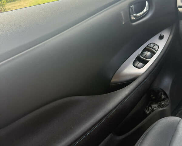 Сірий Ніссан Ліф, об'ємом двигуна 0 л та пробігом 66 тис. км за 16999 $, фото 6 на Automoto.ua