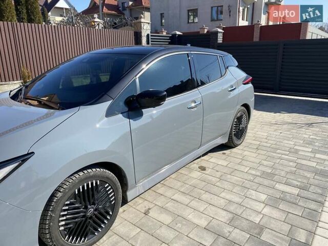 Серый Ниссан Лиф, объемом двигателя 0 л и пробегом 20 тыс. км за 18900 $, фото 2 на Automoto.ua