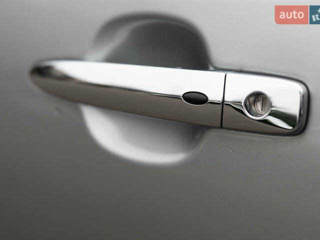 Серый Ниссан Лиф, объемом двигателя 0 л и пробегом 26 тыс. км за 15850 $, фото 56 на Automoto.ua