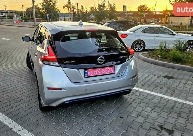 Серый Ниссан Лиф, объемом двигателя 0 л и пробегом 98 тыс. км за 14000 $, фото 15 на Automoto.ua