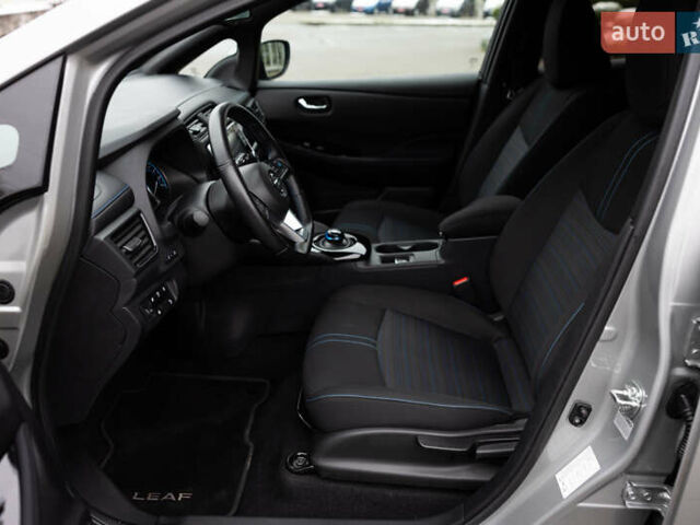 Серый Ниссан Лиф, объемом двигателя 0 л и пробегом 26 тыс. км за 15850 $, фото 13 на Automoto.ua