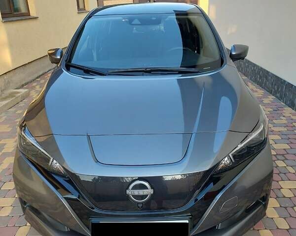 Серый Ниссан Лиф, объемом двигателя 0 л и пробегом 39 тыс. км за 14950 $, фото 7 на Automoto.ua