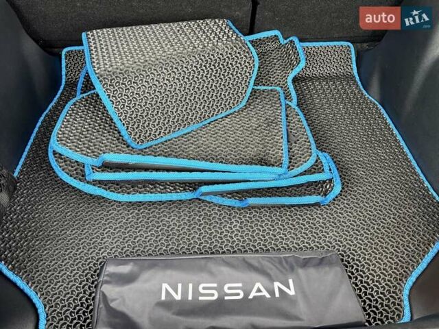 Серый Ниссан Лиф, объемом двигателя 0 л и пробегом 28 тыс. км за 19300 $, фото 55 на Automoto.ua