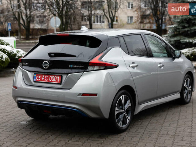 Серый Ниссан Лиф, объемом двигателя 0 л и пробегом 26 тыс. км за 15850 $, фото 7 на Automoto.ua