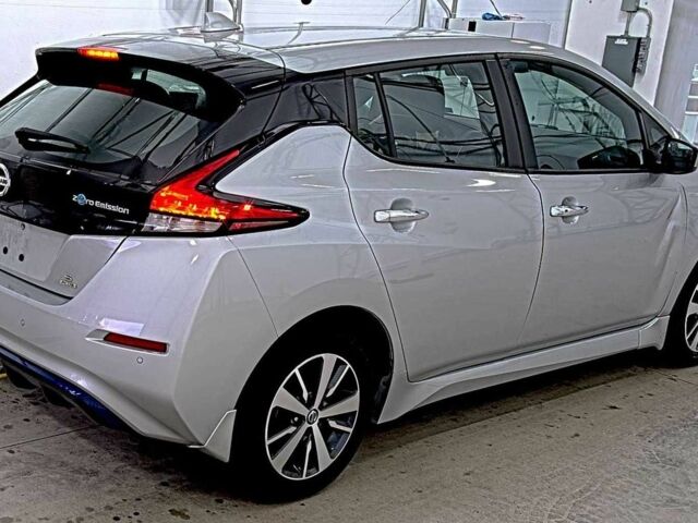 Сірий Ніссан Ліф, об'ємом двигуна 0 л та пробігом 60 тис. км за 5000 $, фото 2 на Automoto.ua