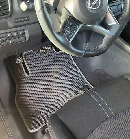 Серый Ниссан Лиф, объемом двигателя 0 л и пробегом 25 тыс. км за 24000 $, фото 15 на Automoto.ua