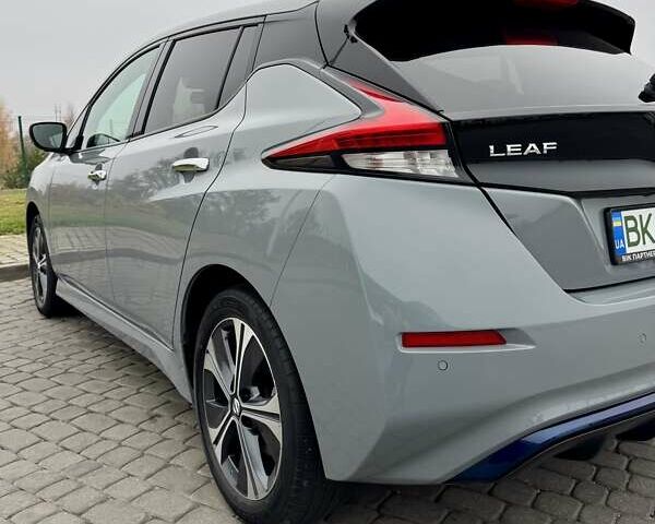 Серый Ниссан Лиф, объемом двигателя 0 л и пробегом 28 тыс. км за 19300 $, фото 13 на Automoto.ua