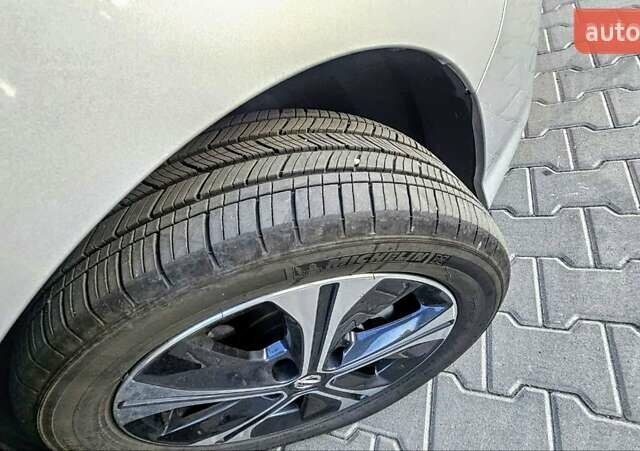 Серый Ниссан Лиф, объемом двигателя 0 л и пробегом 98 тыс. км за 14000 $, фото 12 на Automoto.ua