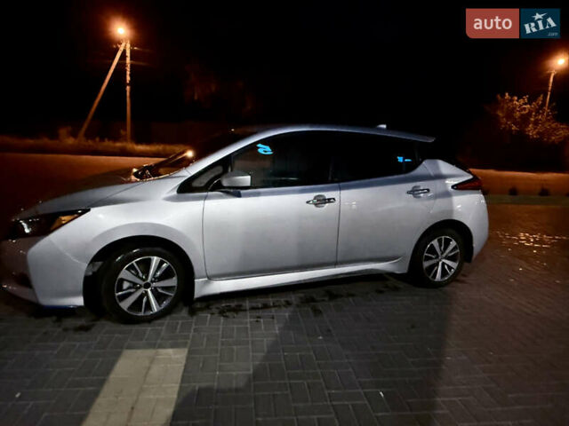 Сірий Ніссан Ліф, об'ємом двигуна 0 л та пробігом 66 тис. км за 16999 $, фото 11 на Automoto.ua