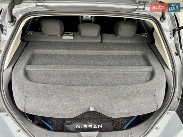Серый Ниссан Лиф, объемом двигателя 0 л и пробегом 28 тыс. км за 19300 $, фото 56 на Automoto.ua
