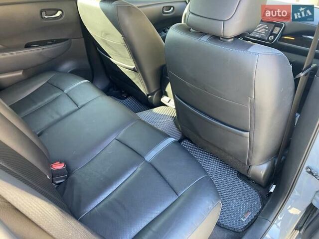 Серый Ниссан Лиф, объемом двигателя 0 л и пробегом 20 тыс. км за 18900 $, фото 4 на Automoto.ua