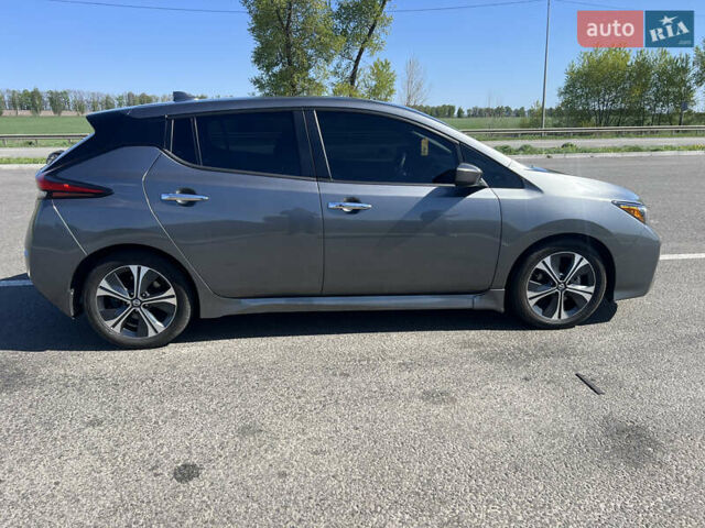 Сірий Ніссан Ліф, об'ємом двигуна 0 л та пробігом 47 тис. км за 15900 $, фото 4 на Automoto.ua