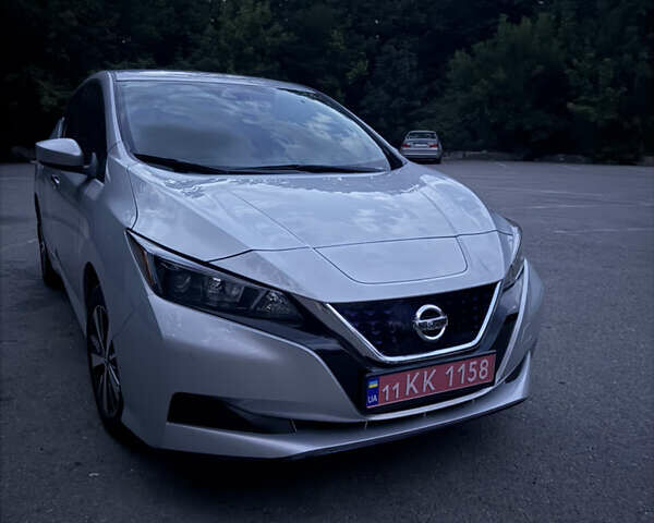 Сірий Ніссан Ліф, об'ємом двигуна 0 л та пробігом 66 тис. км за 16999 $, фото 22 на Automoto.ua