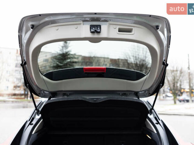 Серый Ниссан Лиф, объемом двигателя 0 л и пробегом 26 тыс. км за 15850 $, фото 48 на Automoto.ua