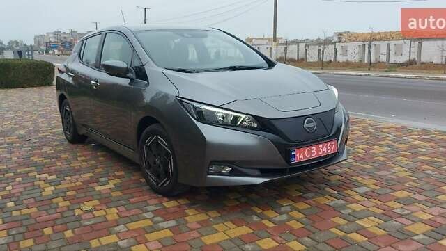 Сірий Ніссан Ліф, об'ємом двигуна 0 л та пробігом 34 тис. км за 16000 $, фото 1 на Automoto.ua