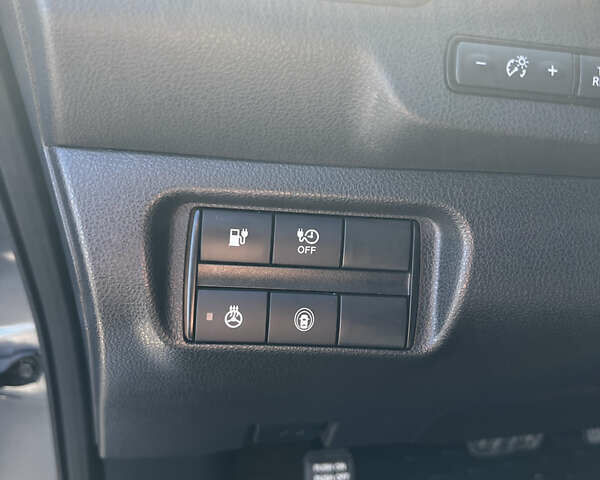 Сірий Ніссан Ліф, об'ємом двигуна 0 л та пробігом 47 тис. км за 15900 $, фото 23 на Automoto.ua