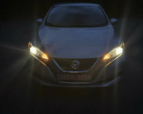 Сірий Ніссан Ліф, об'ємом двигуна 0 л та пробігом 66 тис. км за 16999 $, фото 25 на Automoto.ua