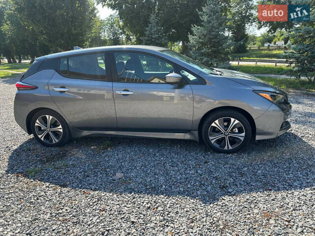 Серый Ниссан Лиф, объемом двигателя 0 л и пробегом 18 тыс. км за 17900 $, фото 2 на Automoto.ua