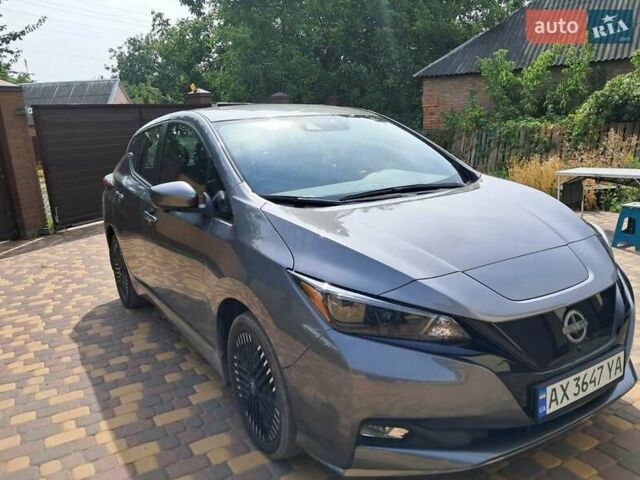 Серый Ниссан Лиф, объемом двигателя 0 л и пробегом 39 тыс. км за 14950 $, фото 1 на Automoto.ua