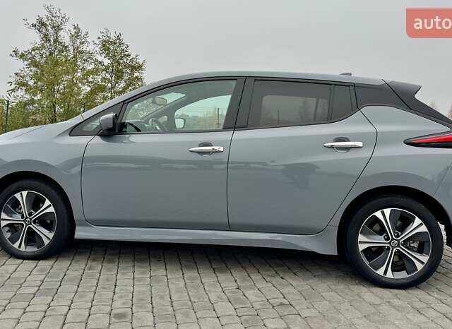 Серый Ниссан Лиф, объемом двигателя 0 л и пробегом 28 тыс. км за 19300 $, фото 4 на Automoto.ua