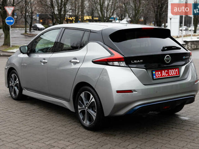 Серый Ниссан Лиф, объемом двигателя 0 л и пробегом 26 тыс. км за 15850 $, фото 9 на Automoto.ua