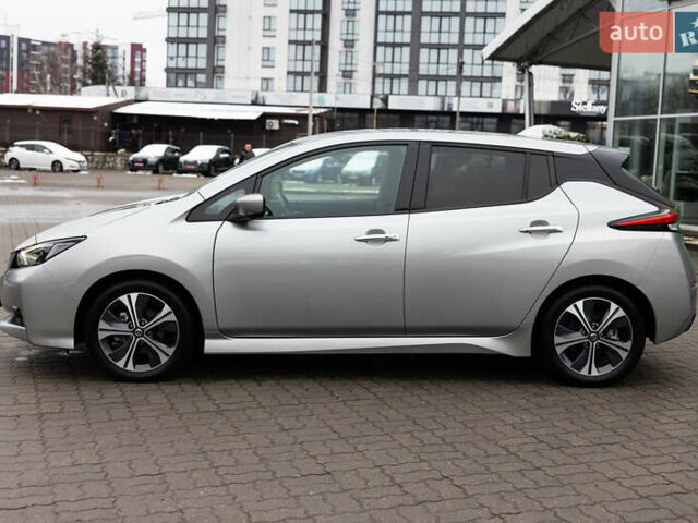 Серый Ниссан Лиф, объемом двигателя 0 л и пробегом 26 тыс. км за 15850 $, фото 11 на Automoto.ua