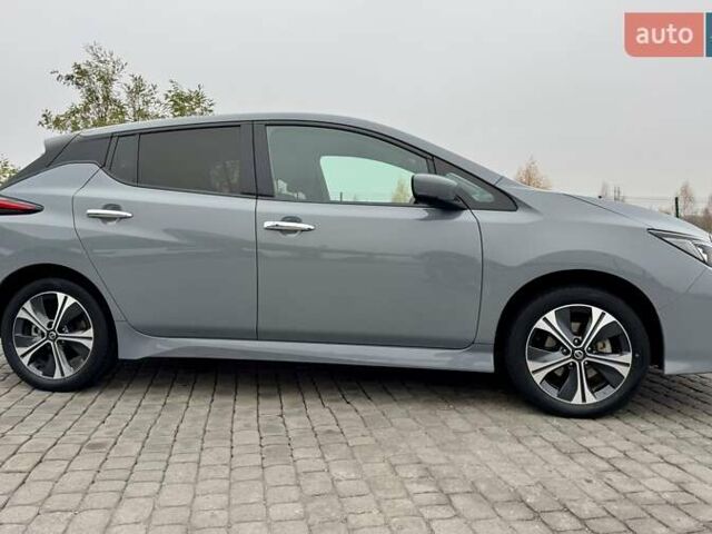 Серый Ниссан Лиф, объемом двигателя 0 л и пробегом 28 тыс. км за 19300 $, фото 3 на Automoto.ua