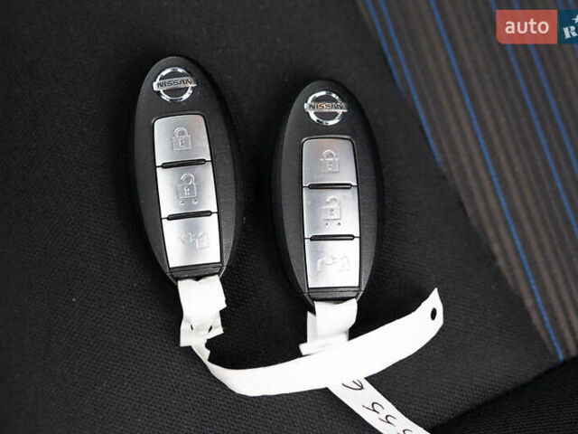 Серый Ниссан Лиф, объемом двигателя 0 л и пробегом 26 тыс. км за 15850 $, фото 55 на Automoto.ua