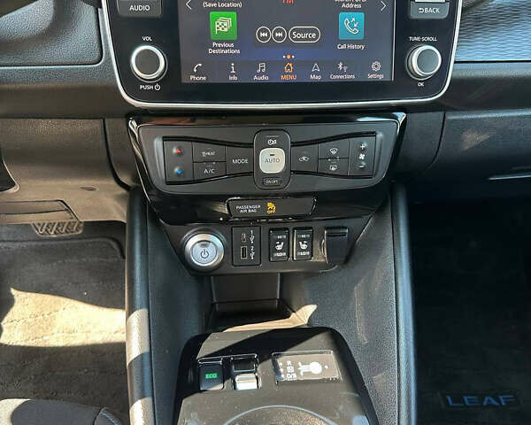 Серый Ниссан Лиф, объемом двигателя 0 л и пробегом 18 тыс. км за 17900 $, фото 20 на Automoto.ua