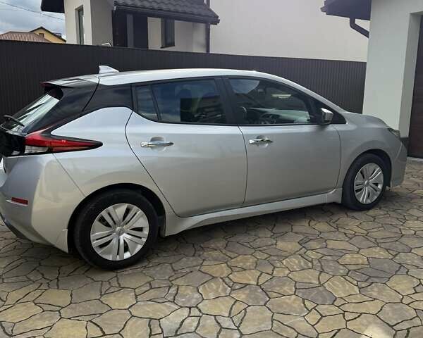 Сірий Ніссан Ліф, об'ємом двигуна 0 л та пробігом 16 тис. км за 13999 $, фото 5 на Automoto.ua