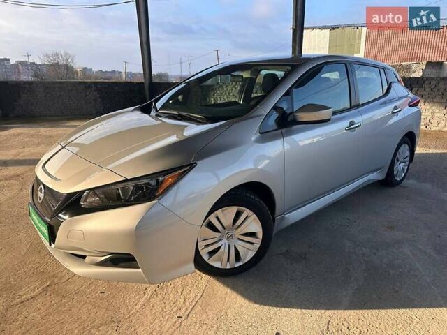 Сірий Ніссан Ліф, об'ємом двигуна 0 л та пробігом 36 тис. км за 16799 $, фото 2 на Automoto.ua
