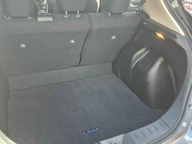 Серый Ниссан Лиф, объемом двигателя 0 л и пробегом 12 тыс. км за 1840 $, фото 5 на Automoto.ua