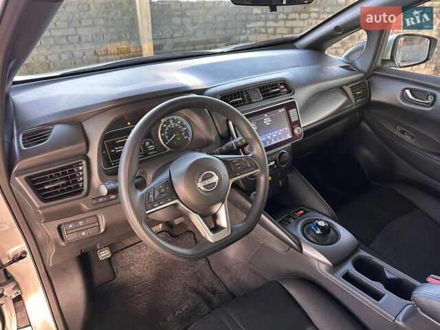 Сірий Ніссан Ліф, об'ємом двигуна 0 л та пробігом 36 тис. км за 16799 $, фото 33 на Automoto.ua