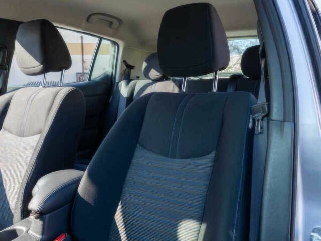 Серый Ниссан Лиф, объемом двигателя 0 л и пробегом 28 тыс. км за 11500 $, фото 9 на Automoto.ua