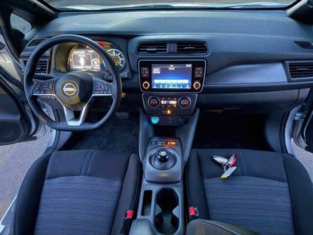 Серый Ниссан Лиф, объемом двигателя 0 л и пробегом 20 тыс. км за 9100 $, фото 10 на Automoto.ua