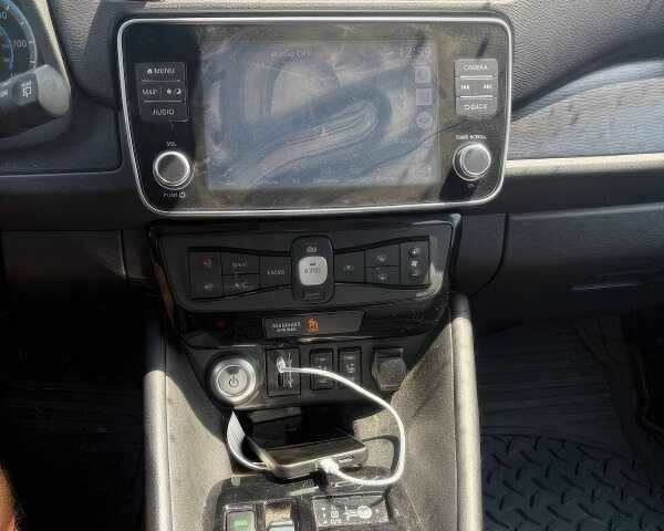 Сірий Ніссан Ліф, об'ємом двигуна 0 л та пробігом 20 тис. км за 10000 $, фото 13 на Automoto.ua