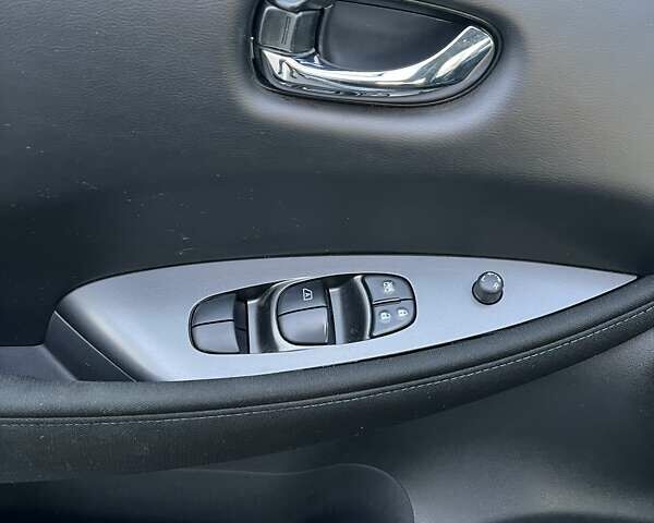 Сірий Ніссан Ліф, об'ємом двигуна 0 л та пробігом 24 тис. км за 17500 $, фото 9 на Automoto.ua