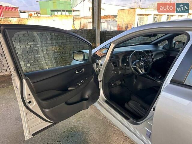 Сірий Ніссан Ліф, об'ємом двигуна 0 л та пробігом 36 тис. км за 16799 $, фото 29 на Automoto.ua