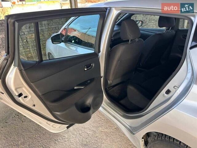 Сірий Ніссан Ліф, об'ємом двигуна 0 л та пробігом 36 тис. км за 16799 $, фото 36 на Automoto.ua