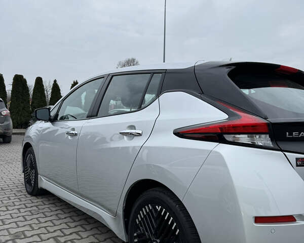 Серый Ниссан Лиф, объемом двигателя 0 л и пробегом 14 тыс. км за 21500 $, фото 8 на Automoto.ua