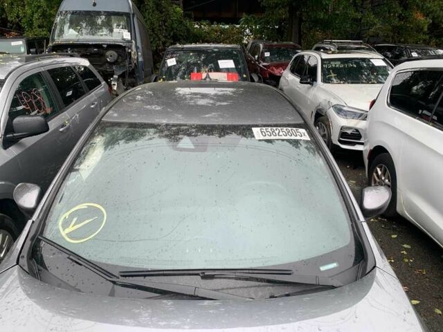 Серый Ниссан Лиф, объемом двигателя 0 л и пробегом 32 тыс. км за 17000 $, фото 4 на Automoto.ua