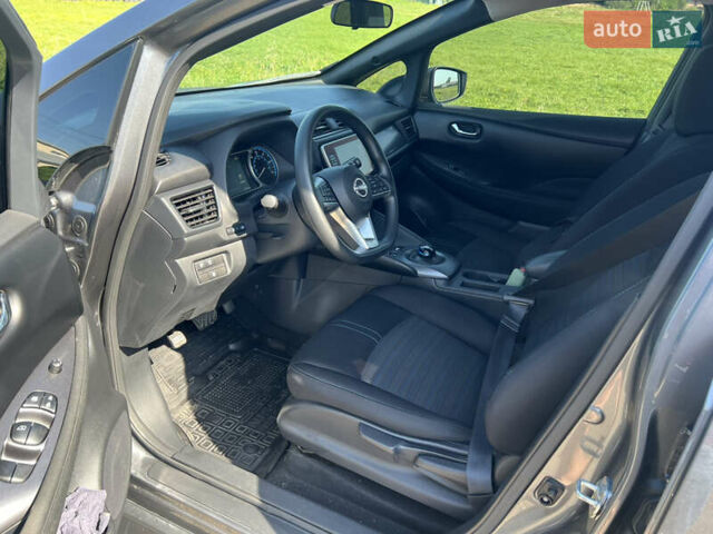 Серый Ниссан Лиф, объемом двигателя 0 л и пробегом 10 тыс. км за 15800 $, фото 8 на Automoto.ua