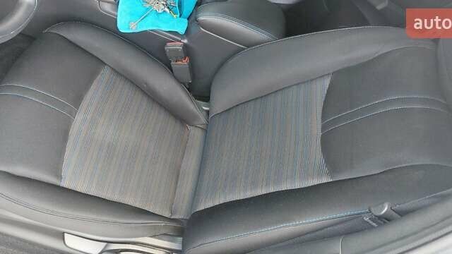 Серый Ниссан Лиф, объемом двигателя 0 л и пробегом 70 тыс. км за 16000 $, фото 3 на Automoto.ua