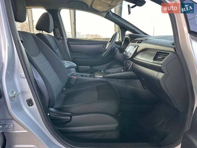 Сірий Ніссан Ліф, об'ємом двигуна 0 л та пробігом 36 тис. км за 16799 $, фото 48 на Automoto.ua